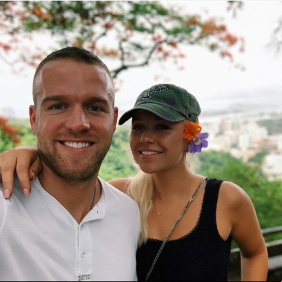 Meet your Posher, Taylor - Picture 1 of 1